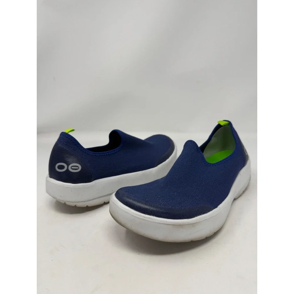 Oofos OOmg Low Shoe Navy Blue Slip On Recovery Sneaker Women Sz 7.5 Orthotic